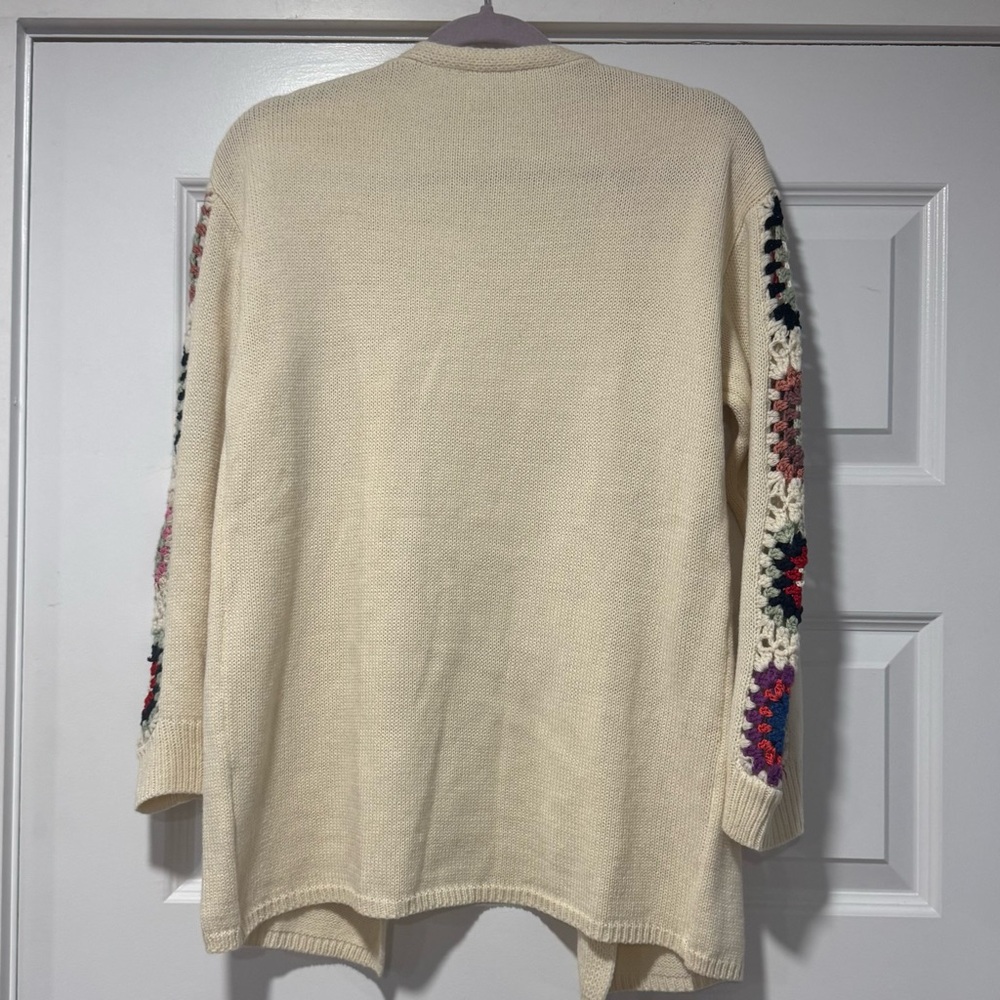 Cream Open-Front Sweater with Multicolor Crochet Accents - Picture 3 of 7